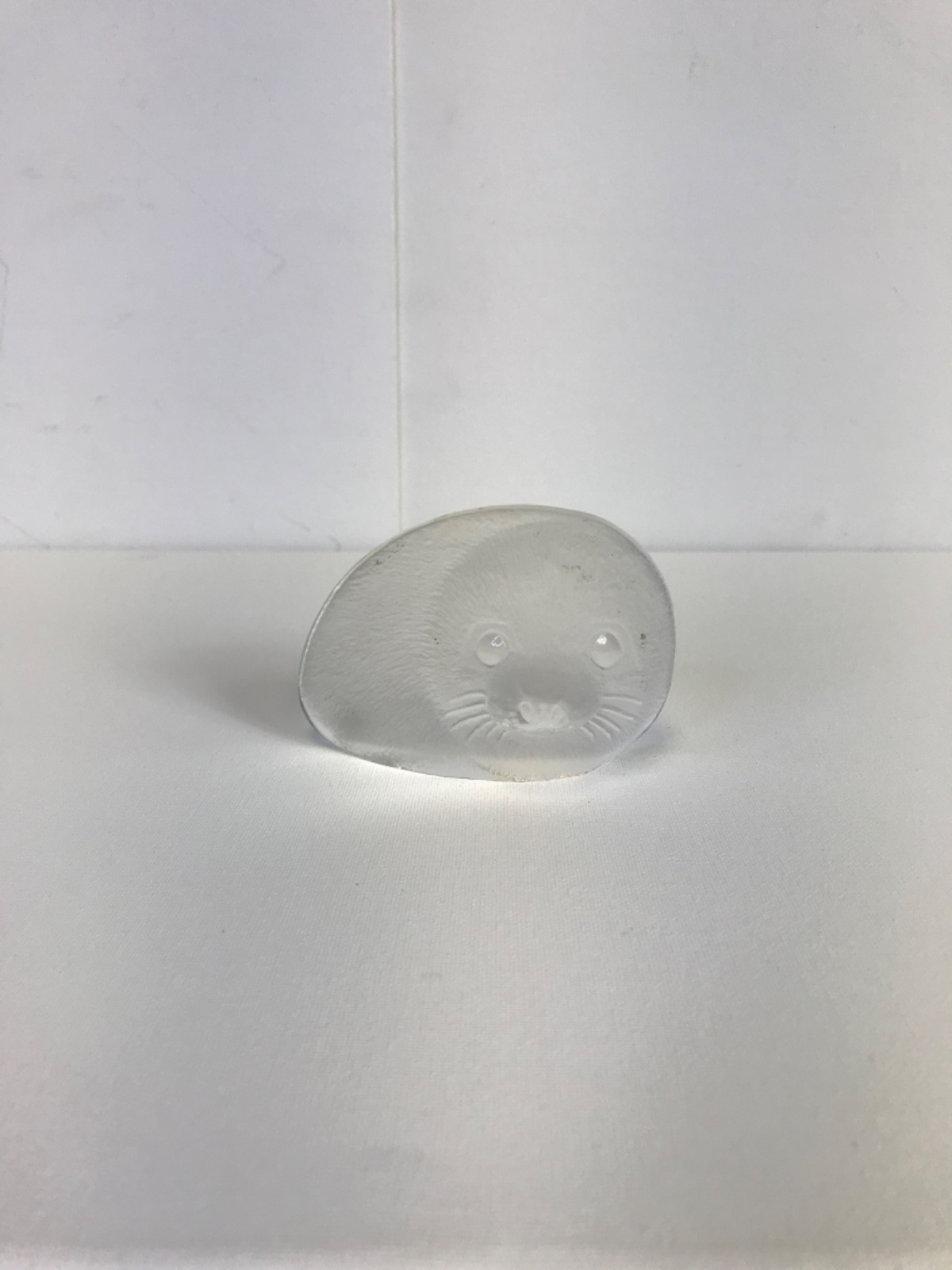 Mats Jonasson Maleras Sweden Crystal Baby Seal Paper Weight, Signed 3303 Sweden