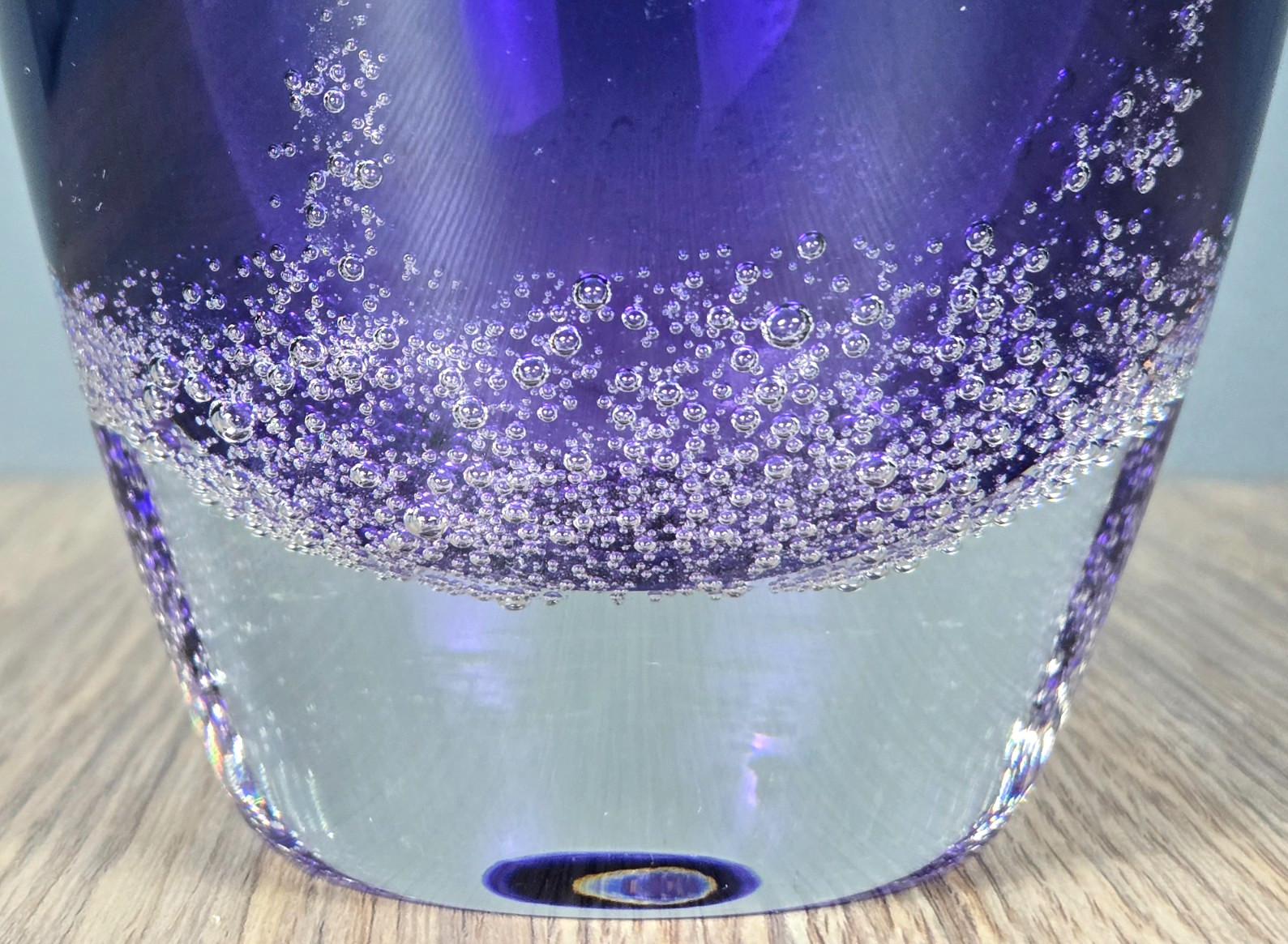 Buzz Blodgett Amethyst Purple clear bubble art glass vase, 8.5″, signed 1993