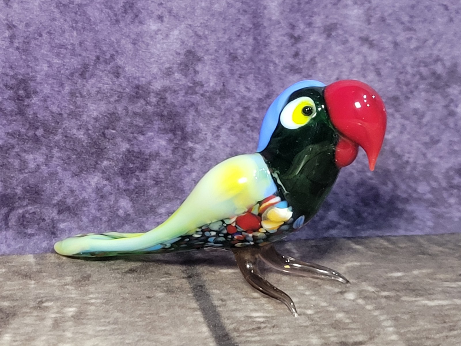 Fine Quality Russian Hand Blown Lampwork Glass Parrott Figurine