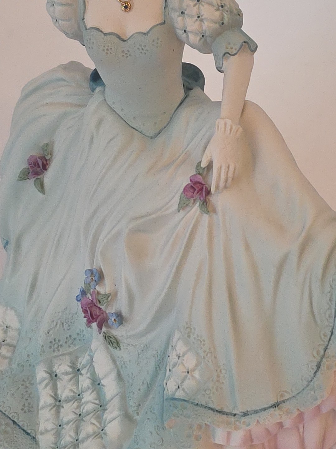 Vintage 1994 Coalport Porcelain Figurine Age Of Elegance On The Balcony
