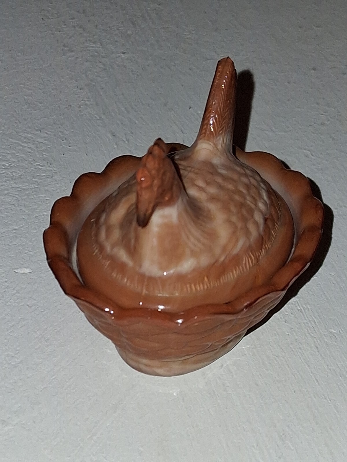 1 Boyd Hen on Nest Salt Cellar MINI 2″ GLOWS Brown Cream Swirl