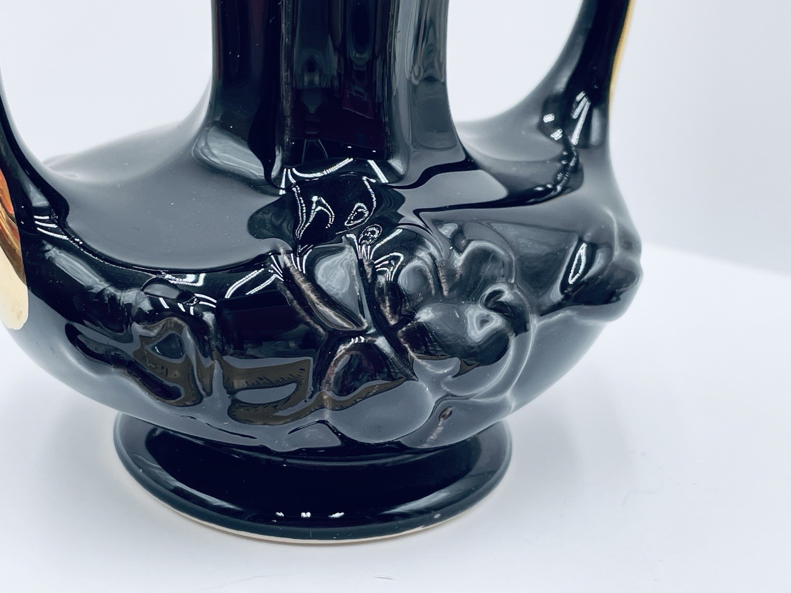 VTG Glossy Black Gold Double Handle Urn Vase Raised 3D Rose Octagon Deco MCM 8″