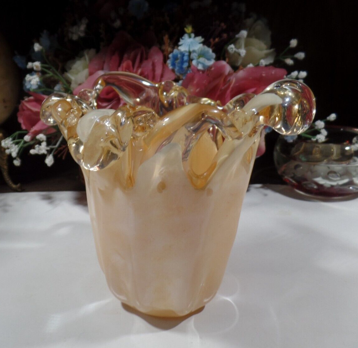 Murano Glass White Crystal Peach Stretched Looped Rim 5 1/2” High Vase Italy