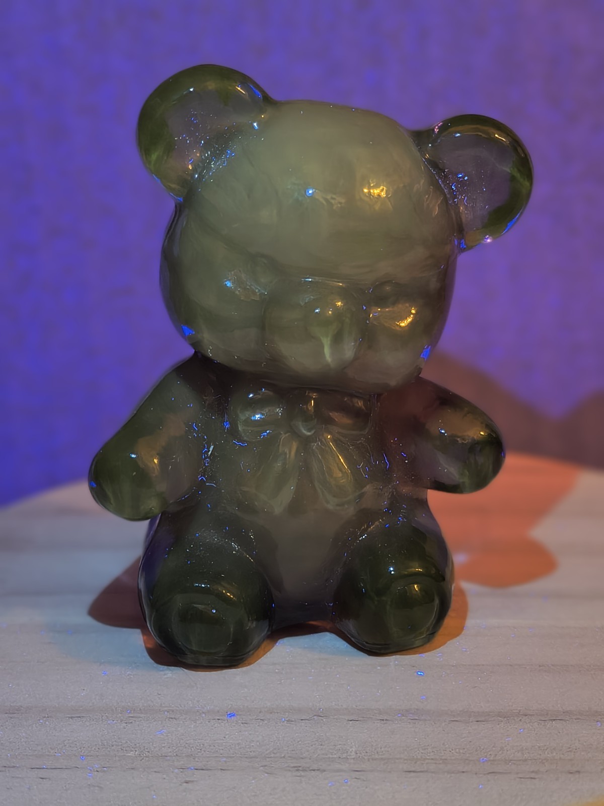 Boyd Art Glass Fuzzy the Bear In Plum #20 Made 10-21-1988 Signed BERNARD BOYD
