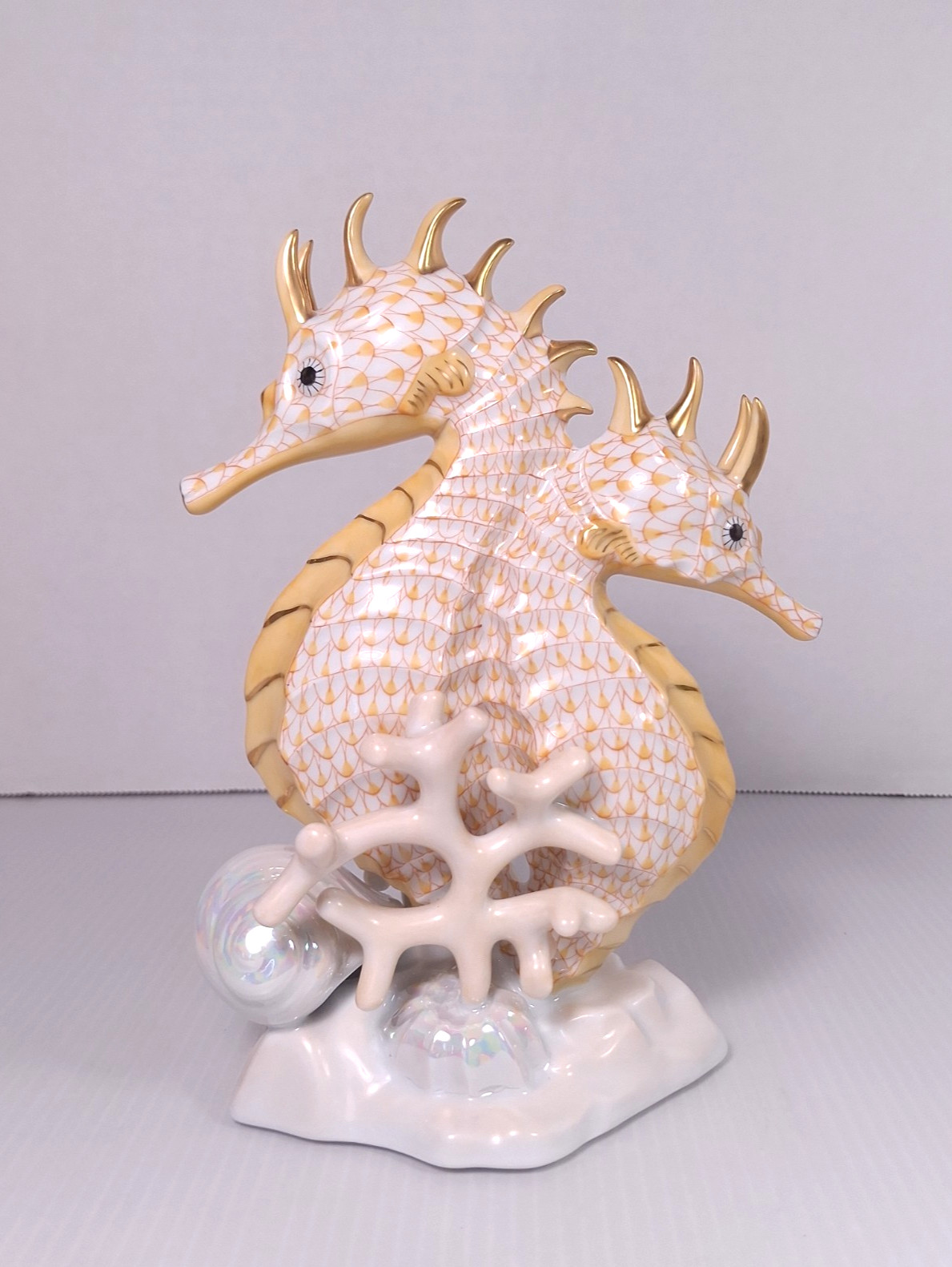 RARE Herend Butterscotch Yellow Gold Fishnet Seahorses Pair Porcelain Figurine