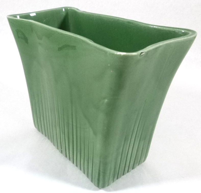 Vintage 1950s Mid Century MCM-USA Pottery Vase-Tapered Shape-Glazed Green-7″x6″
