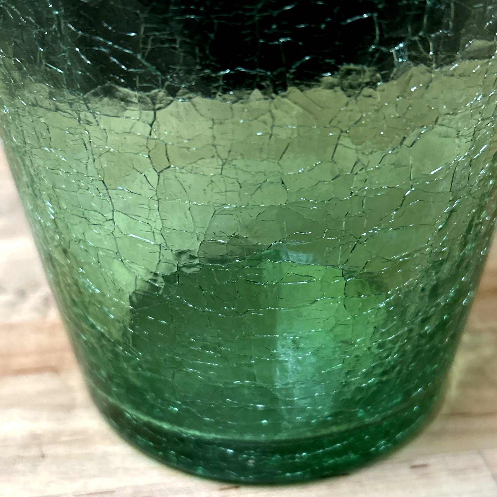 Vintage Green Crackle Glass Vase Excellent Condition 10″ Tall Beautiful!