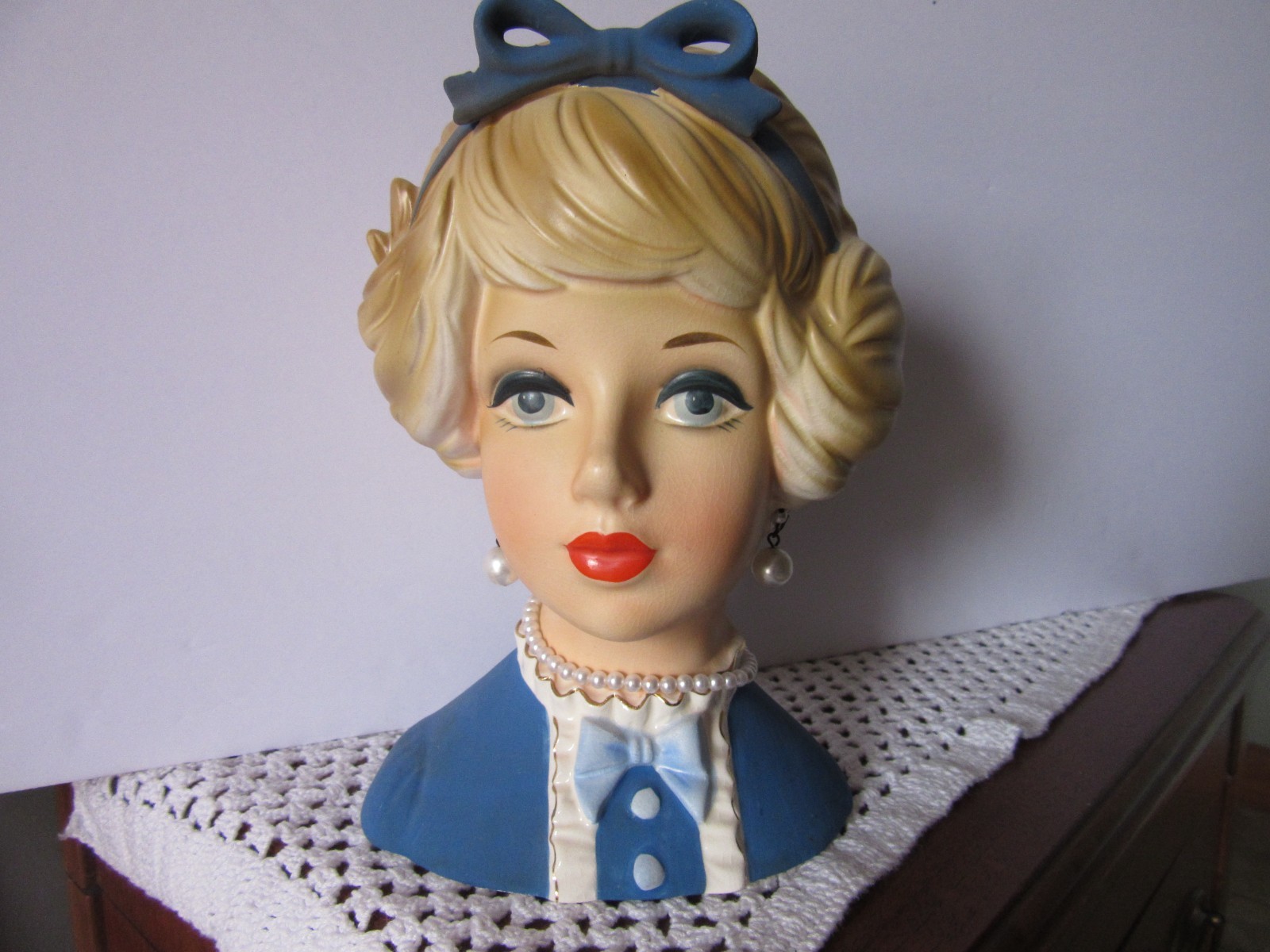 Vintage Lark Brand Lady Head Vase JN-4113 in Blue with Bow 7 1/2 Inches