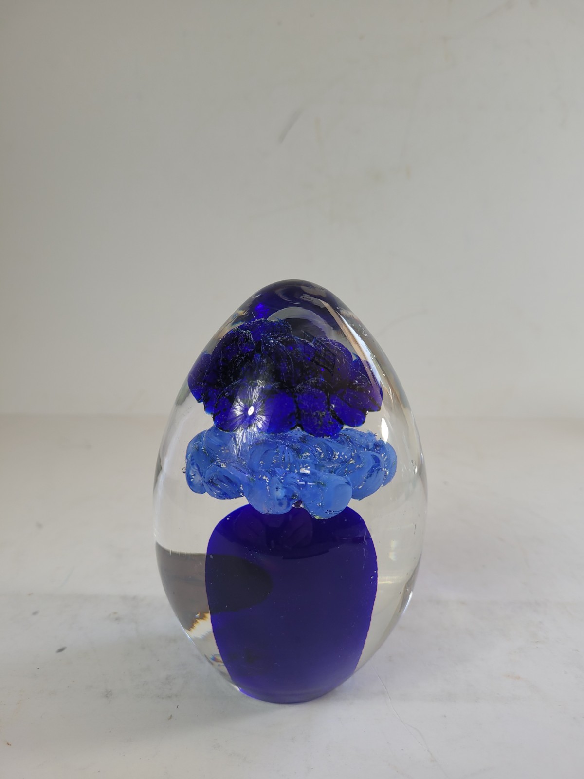 V Nason Murano Glass Egg Paperweight Blue Fountain Controlled Bubble Signed