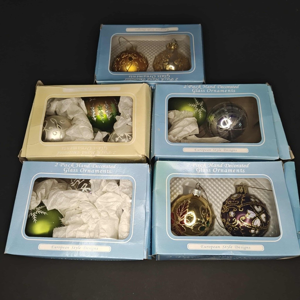 Vintage Designed Hand Decorated Glass Ornaments Set One Size Multi-Color