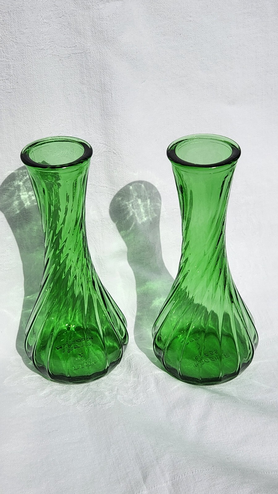Pr Vintage Swirl Ribbed Emerald Green Hoosier Glass Floral/Flower Bud Vases 4064