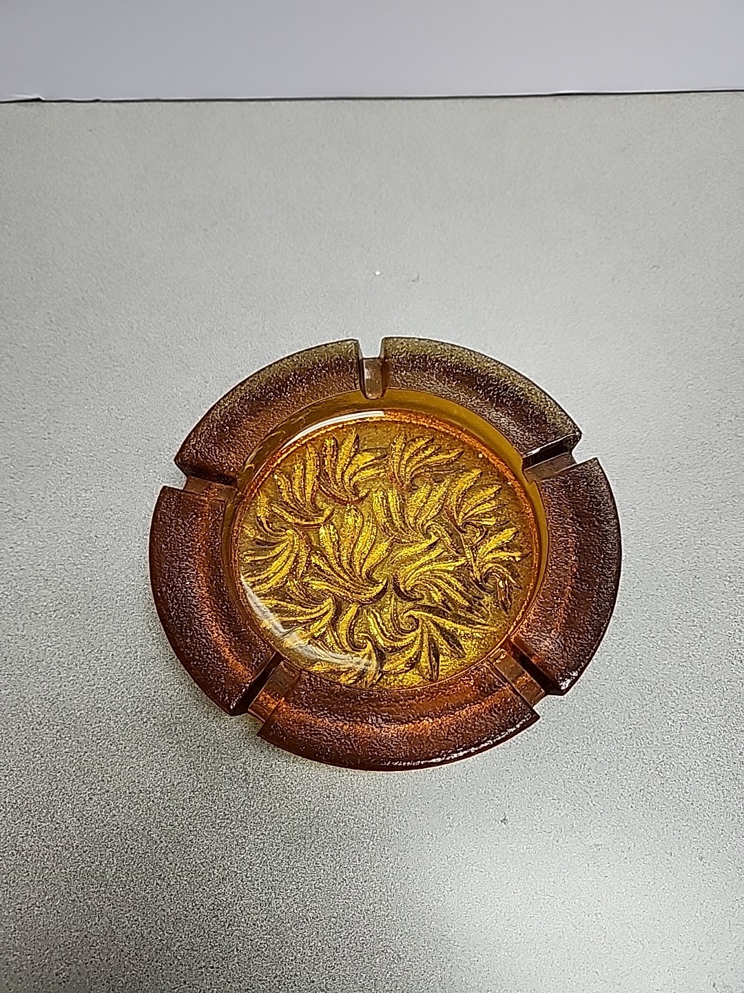 L.E. Smith Sand Scroll Heavy Amber Glass Ash Tray 7 1/4 Textured Design Vintage