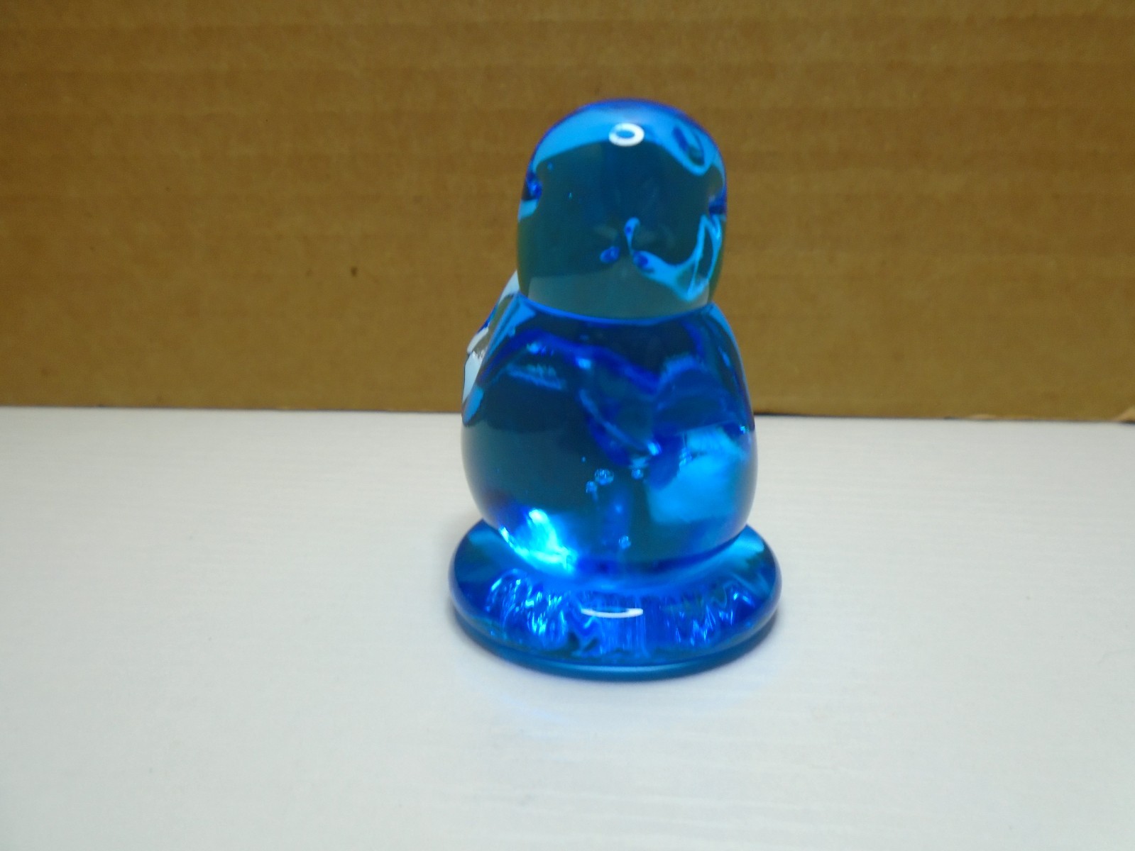 MOLDED SOLID BLUE GLASS BLUE BIRD 2.5″ X 2″ FIGURINE UNBRANDED (SF133)