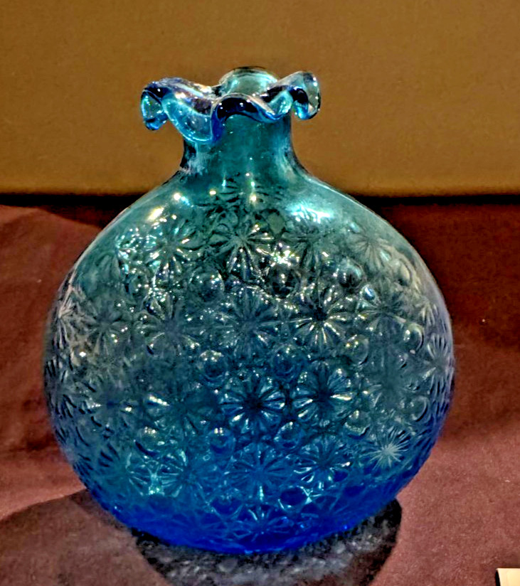 VTG Clevenger Brothers Ruffled Sapphire Blue Daisy and Button Glass Vase Mint