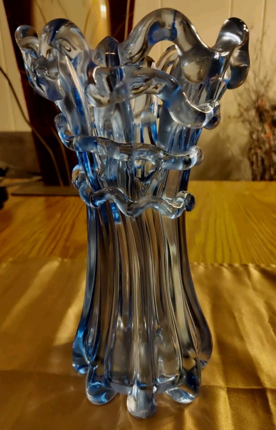 Stunning Shades Of Blue Art Glass Vase 11″ X 5″. Lattice Top Hand Made Mint 935G