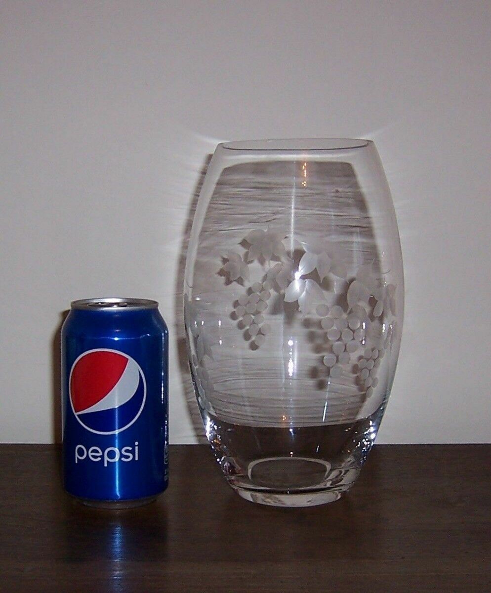 Large Clear Glass Vase – Wheel Cut Grape & Leaf Pattern – Ground Rim – Unmarked