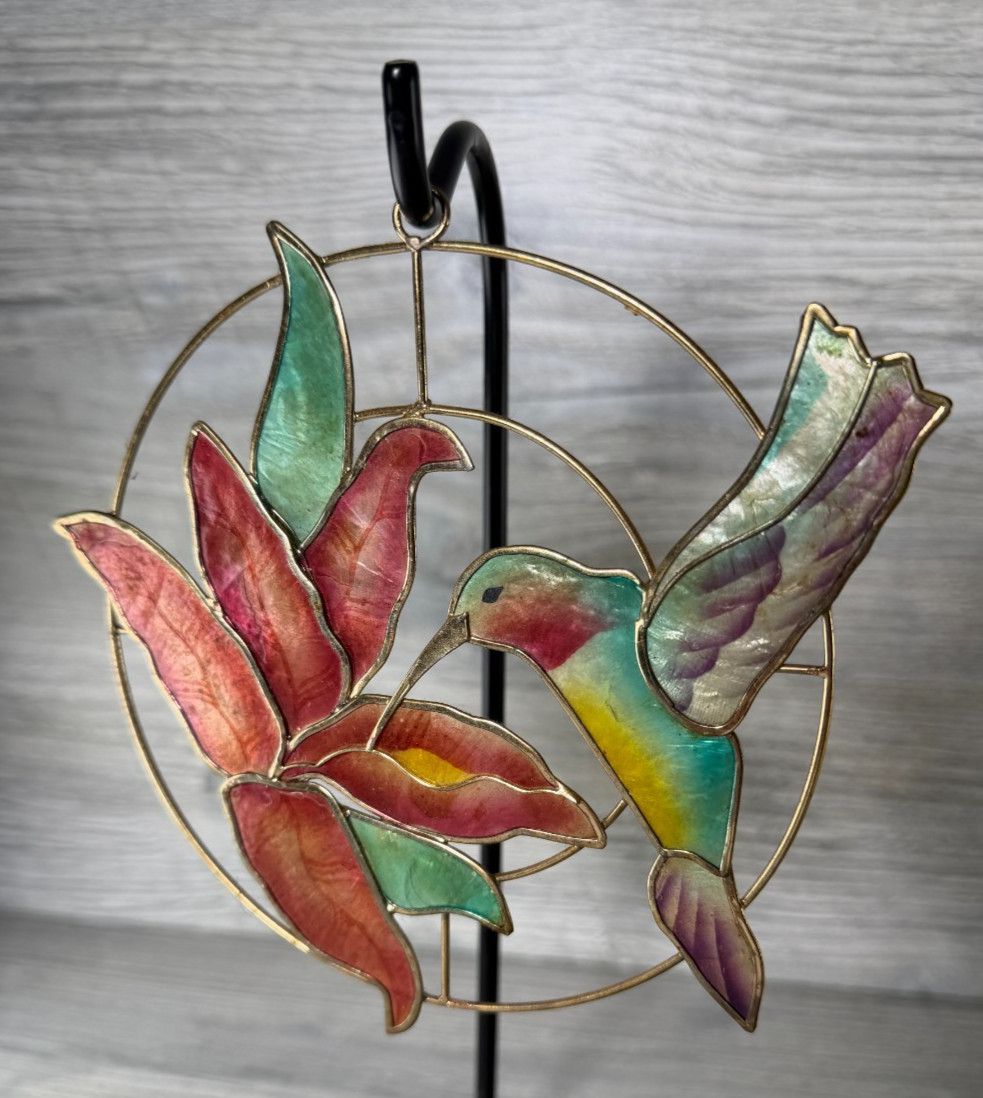 Vtg Capiz Shell Hummingbird & Flower Suncatcher Round Hanging Window Panel Bird
