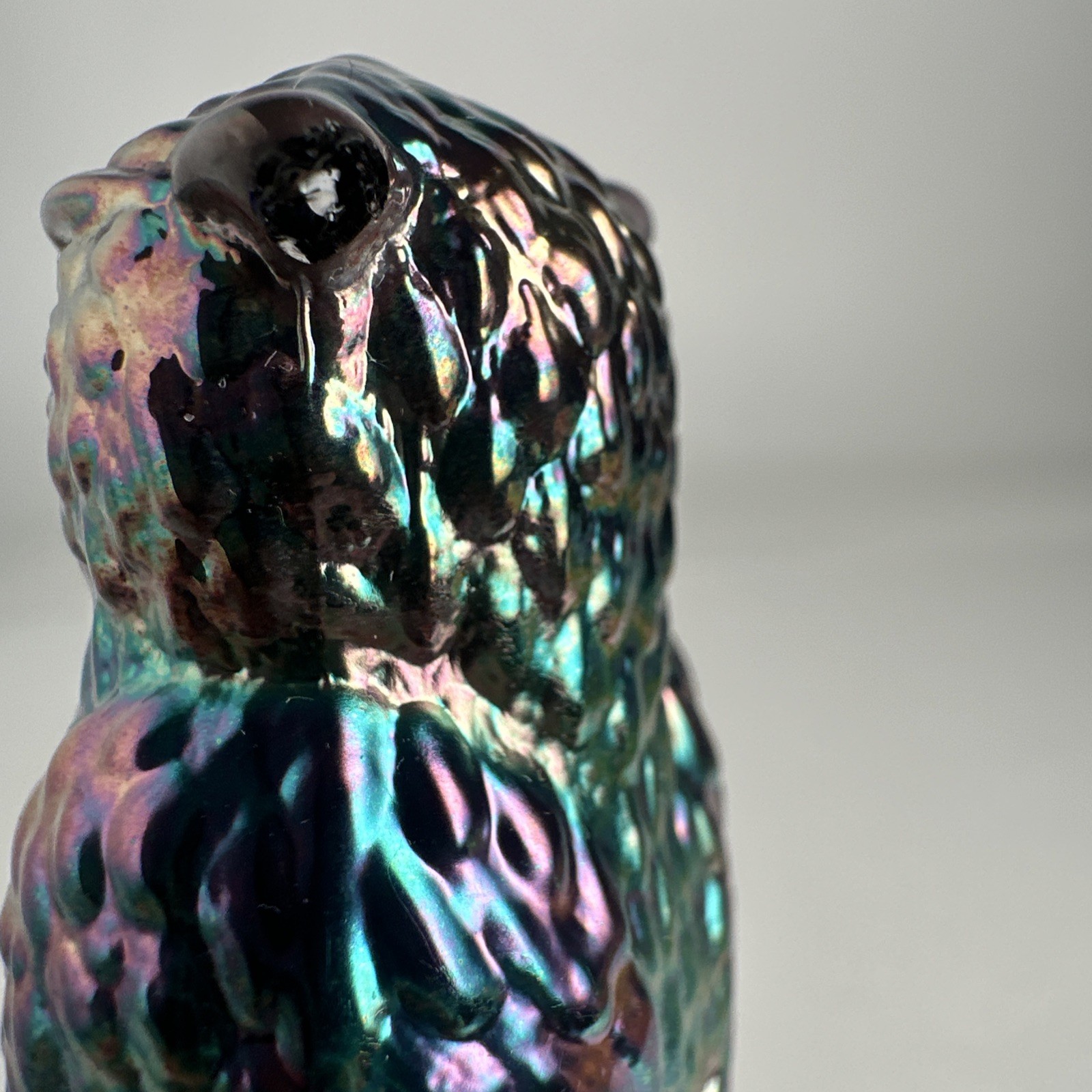 VINTAGE DEGENHART GLASS OWL DARK COBALT CARNIVAL RAINBOW FIGURINE RARE COLOR