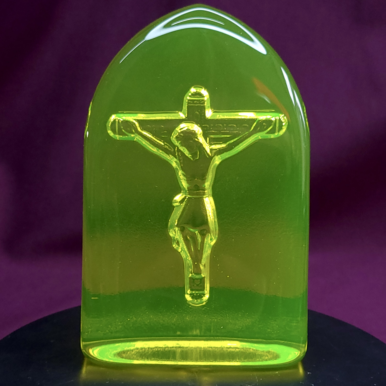 Vaseline Uranium Glass Figurine Jesus Art Glass Vaseline Yellow Glass Statue