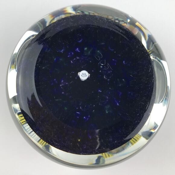 Perthshire 1992A Patterned Millefiori Faceted Garland Square Cane Paperweight