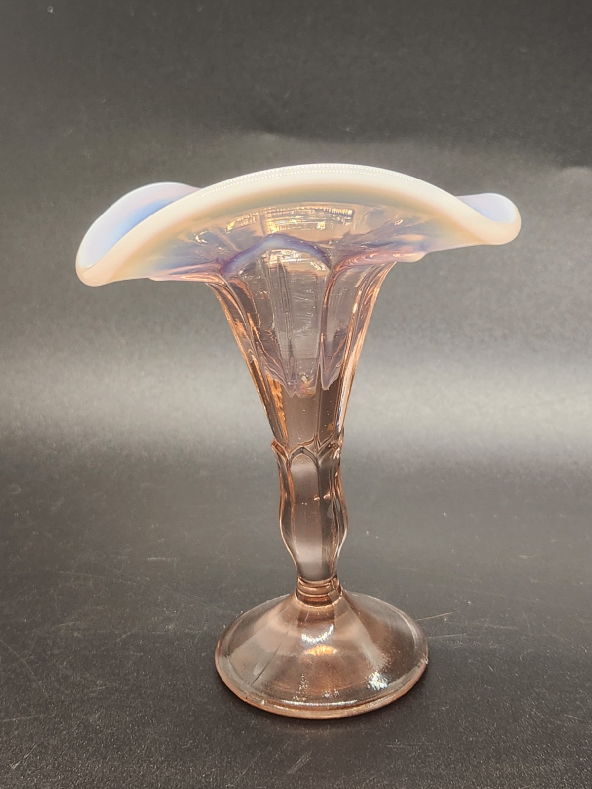 Vintage Westmoreland Posey Pink Opalescent Jack In The Pulpit Mini Vase 4.25″