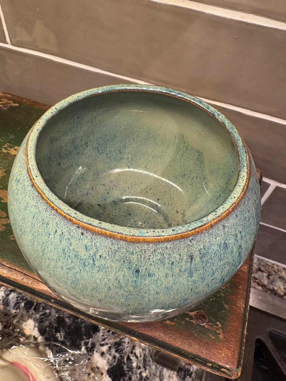 vtg signed ricardo hicks blue 4.5×6″ vase brown rim art studio pottery
