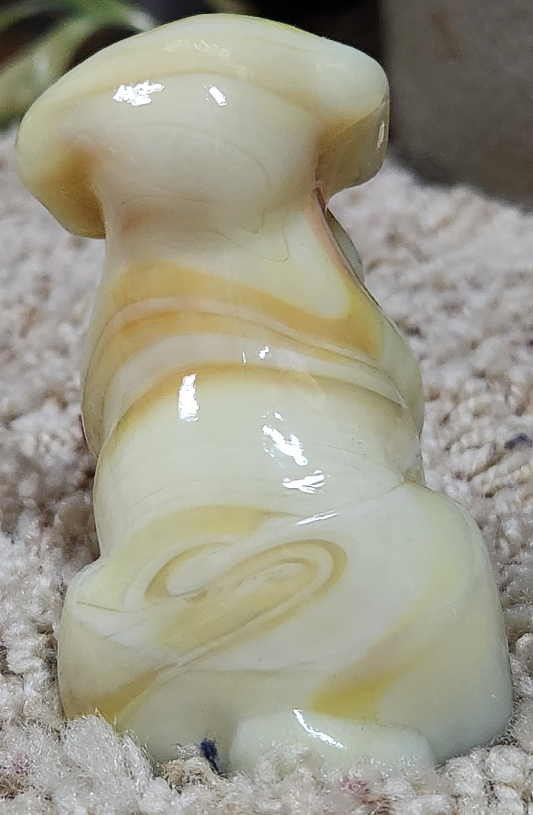 Vtg Degenhart Art Glass 3″ POOCHE #68 Ivory Slag Figurine Paperweight GLOWS