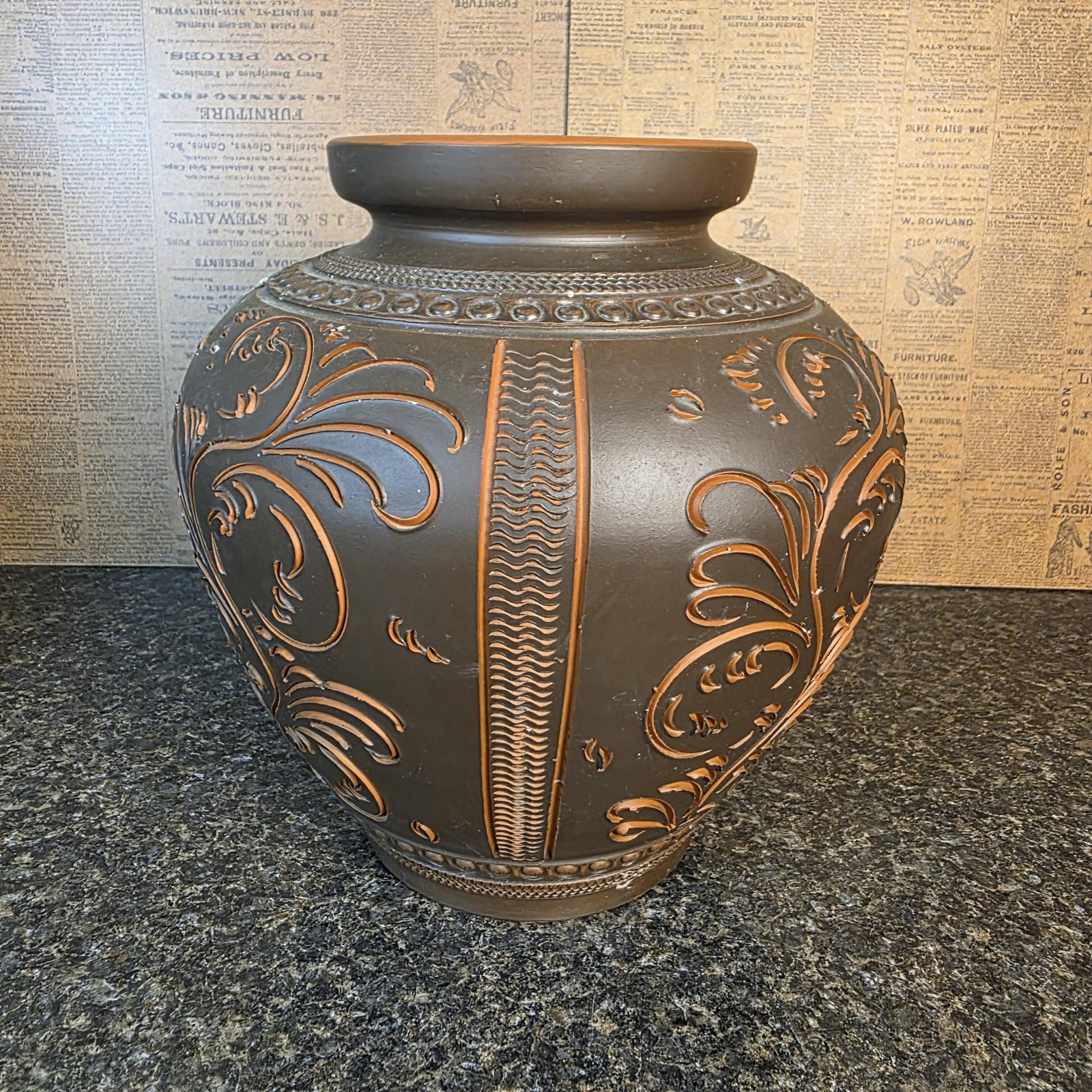 Eiwa Keramik Terracotta Pottery Floor Vase Carved Scroll Floral Handarbeit