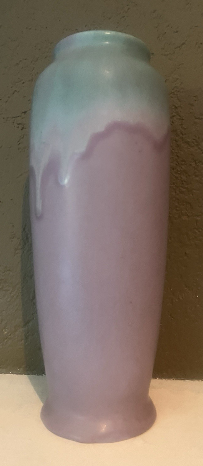 MUNCIE POTTERY (IN 1919-39) 11-1/4-INCH VASE – MATTE GREEN OVER LILAC GLAZE