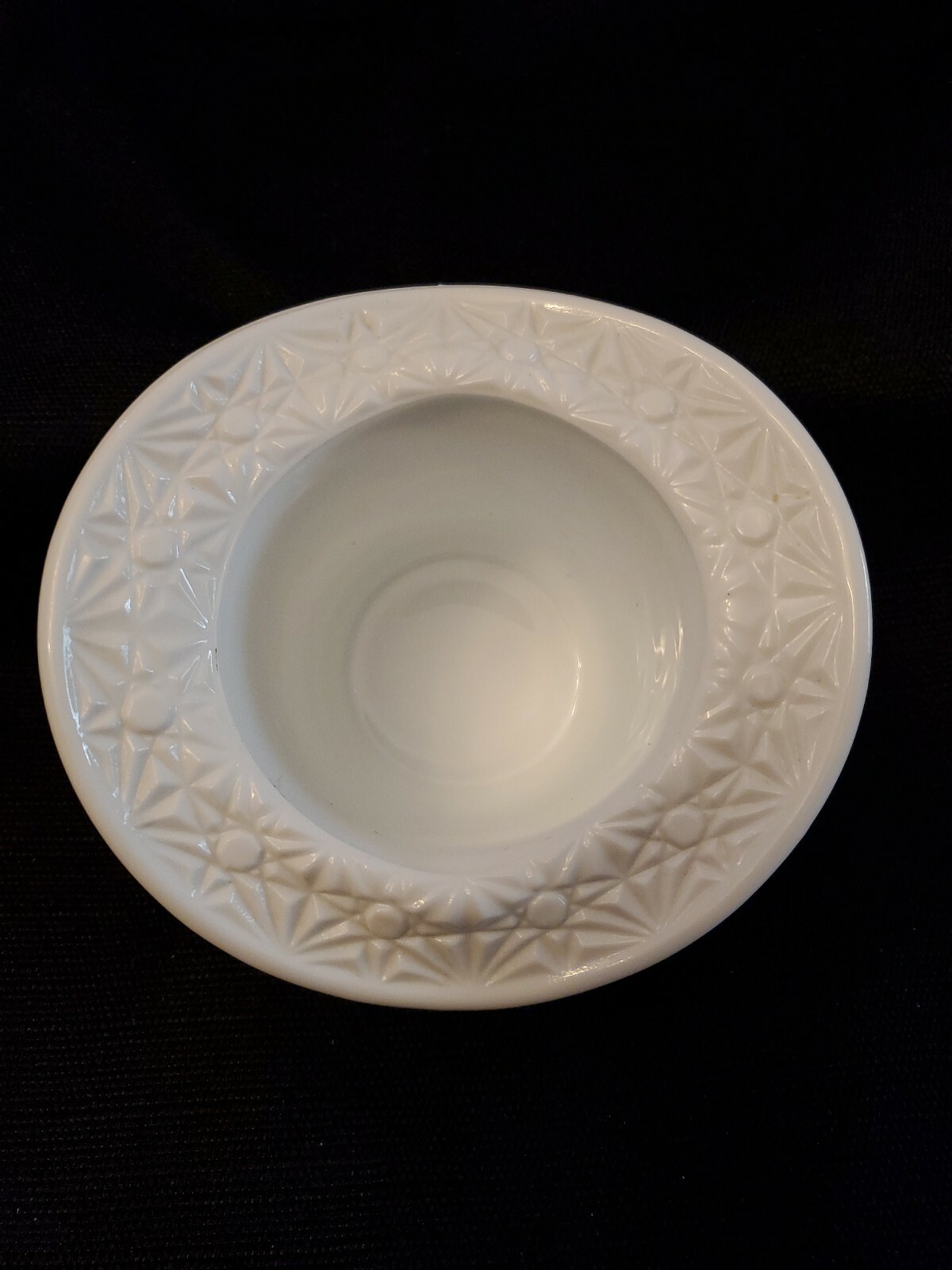 Large Vintage White Milk Glass Top Hat Vase Condiment Dish Fenton Daisy Button