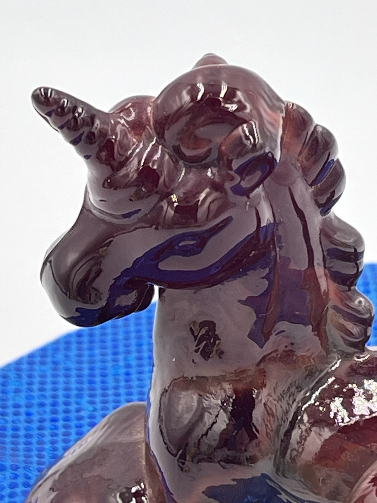 Boyd Lucky The Fantasy Unicorn Red Bermuda Slag UV Reactive Glows Art Glass VTG