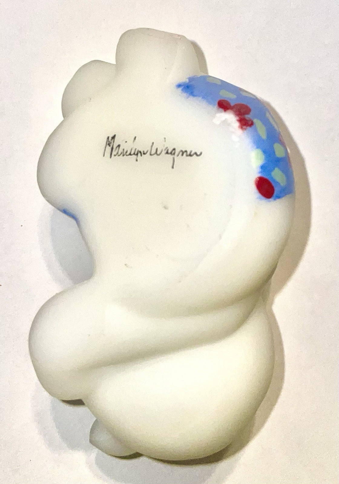Fenton Opal Satin MARILYN WAGNER Hand Painted Reclining Bear 1988