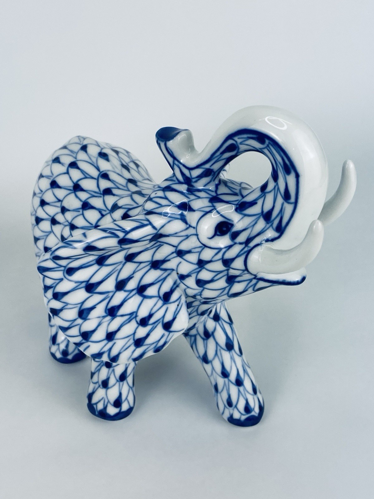 Andrea by Sadek Blue White Elephant Figurine Fishnet Herend Style 6.5″