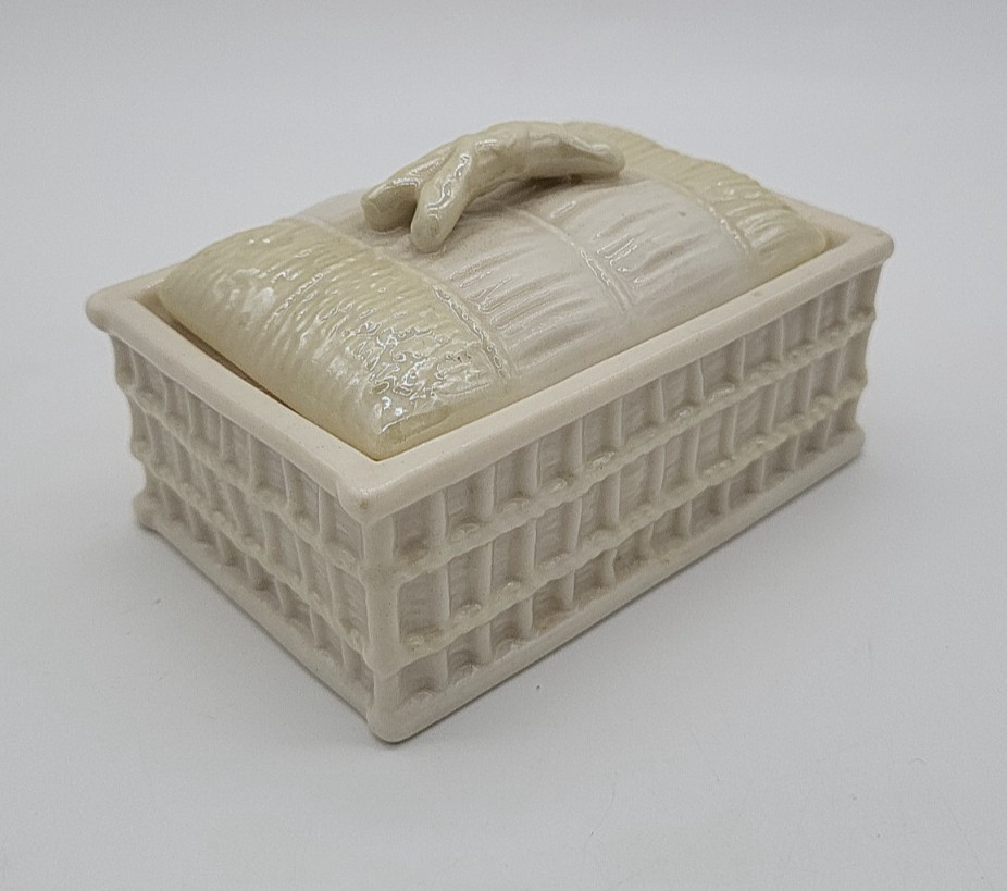 Vintage Belleek Ireland Limpet Basketweave Trinket Box Lid 6th Green Mark 3.5″
