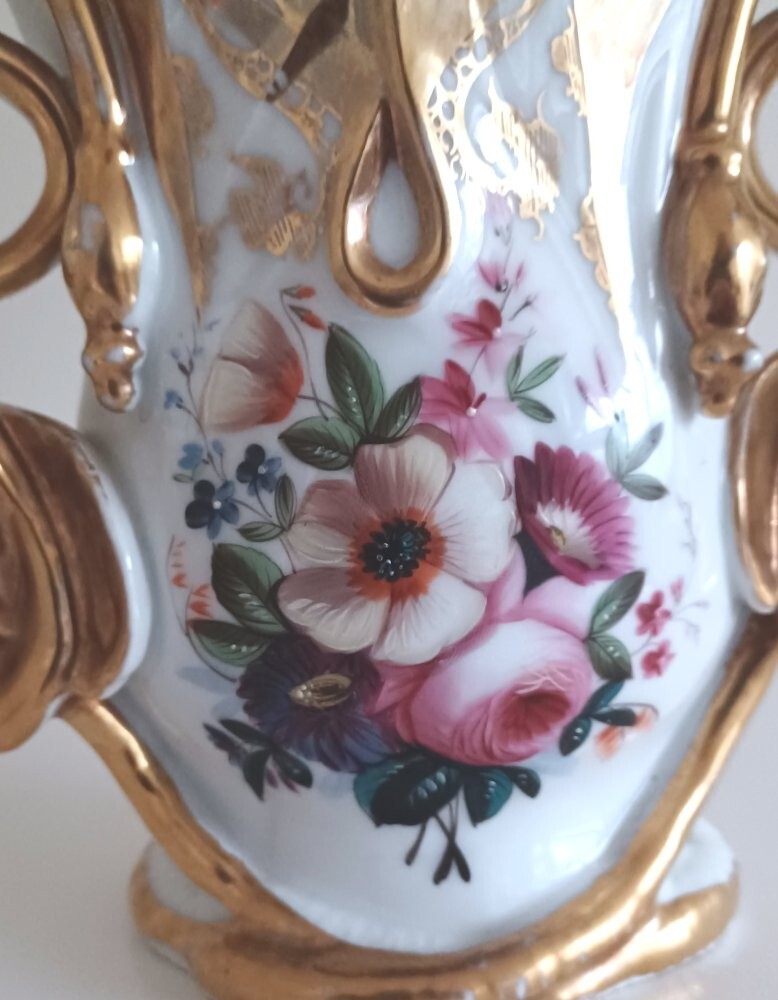 LARGE PAIR of Antique Vieux Old Paris Porcelain Vases with Beautiful Flowers 11″