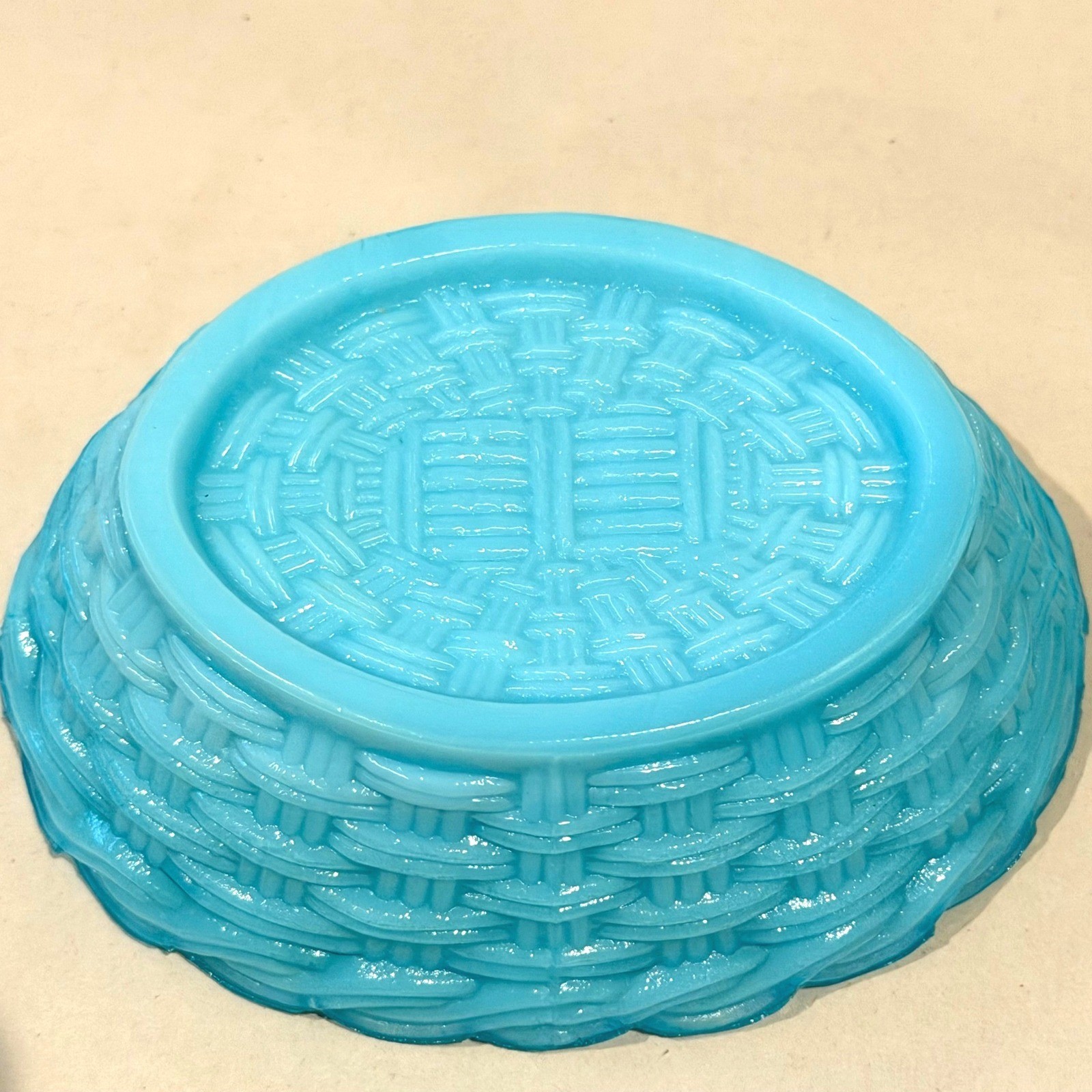 LG Wright Blue Milk Glass Hen on Nest Split Tail Covered Dish Basketweave