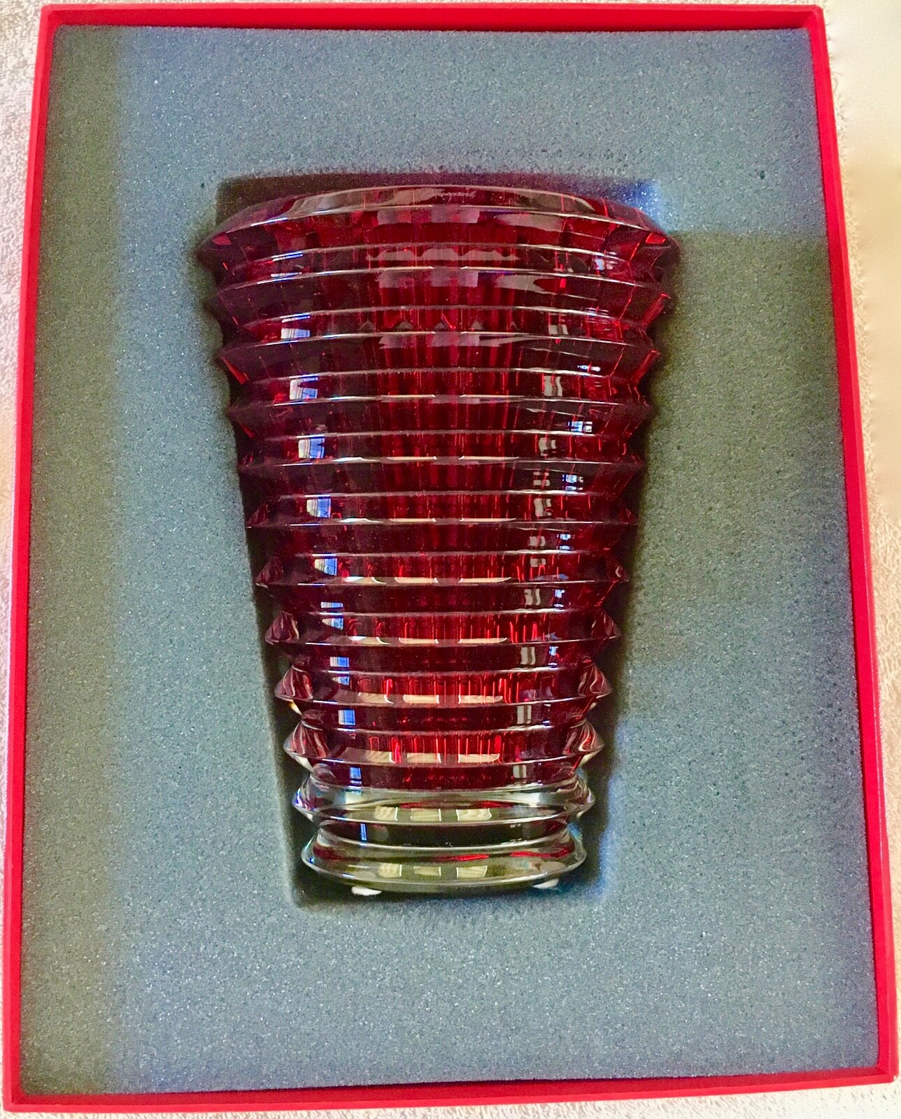 BACCARAT FRANCE LARGE EYE OVAL VASE IN RED CUT CRYSTAL w/ORIGINAL BOX 9.25″ TALL