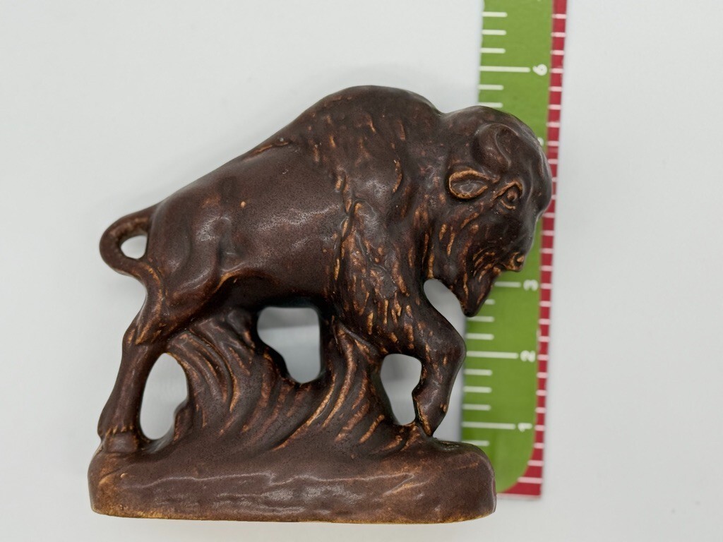 Vintage 6-1/4″ Long Brown ROSEMEADE Art Pottery Buffalo Figure Statue 5-1/2 Tall