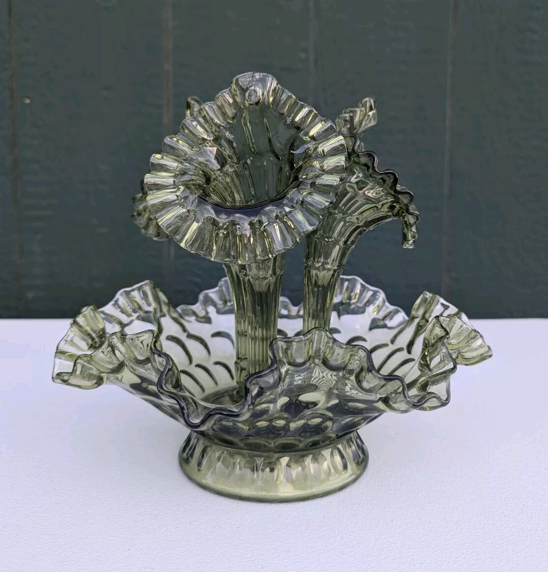 Vtg Fenton Glass Colonial Green Thumbprint 9” Egergne 3 Horns Tulip Vase {Flaw}