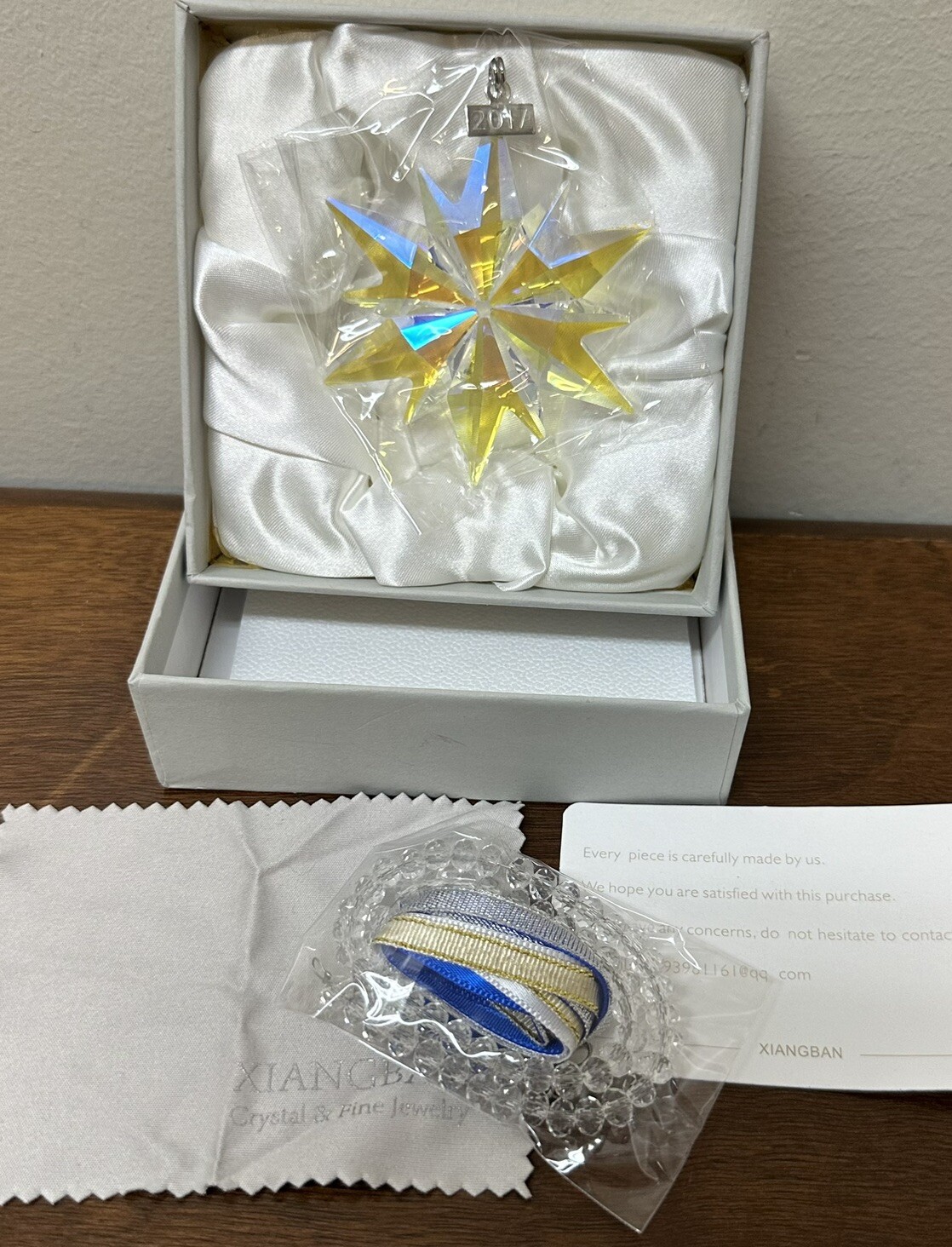 Xiangban Crystal Jewlery 2017 Snowflake Christmas Ornament w/ Crystal Hanger NEW