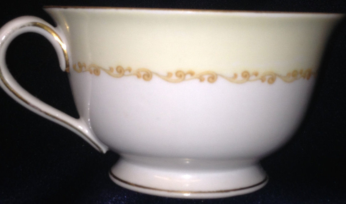 ROSE CHINA JAPAN RO2 FOOTED CUP 8 OZ BLUE TAN FLORAL BORDER URNS BASKETS