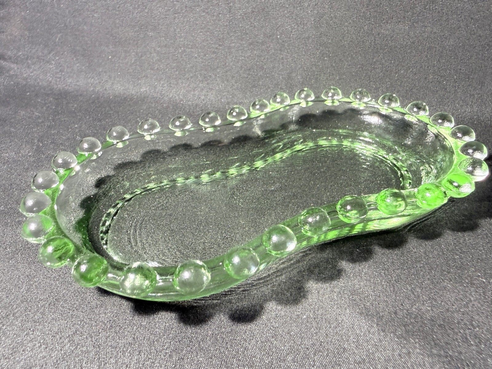 Green Vaseline glass candlewick Soap Dish jewelry tray uranium selenium ashtray