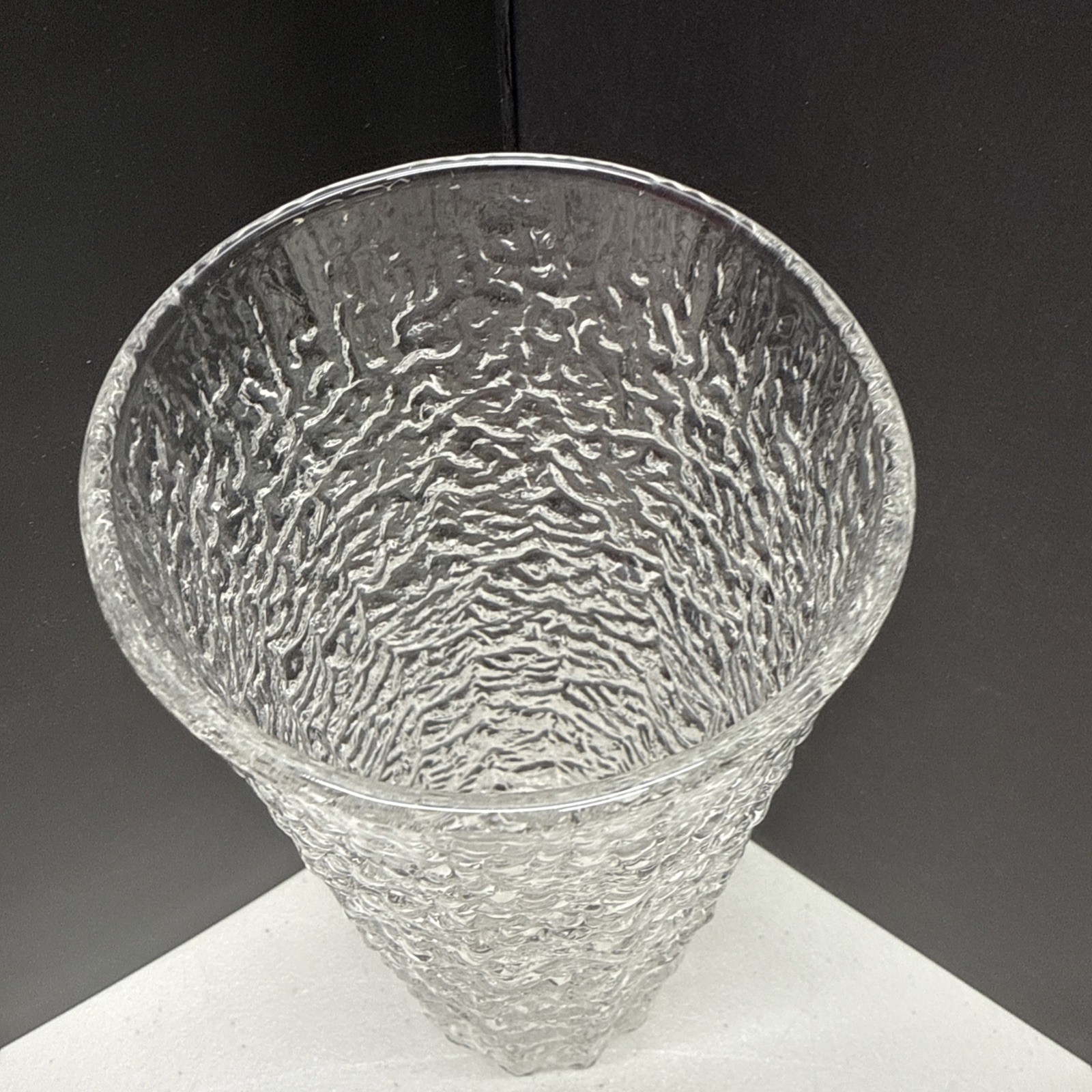 MCM IVV Selezione Italian Vase Textured Bark Art Glass 12″