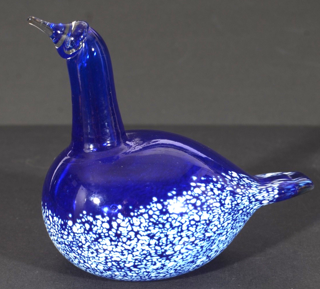 Biano Blu Finland Hand Blown Blue Swan Art Glass Figurine SIGNED