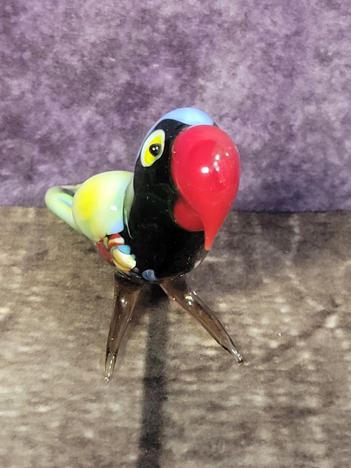 Fine Quality Russian Hand Blown Lampwork Glass Parrott Figurine