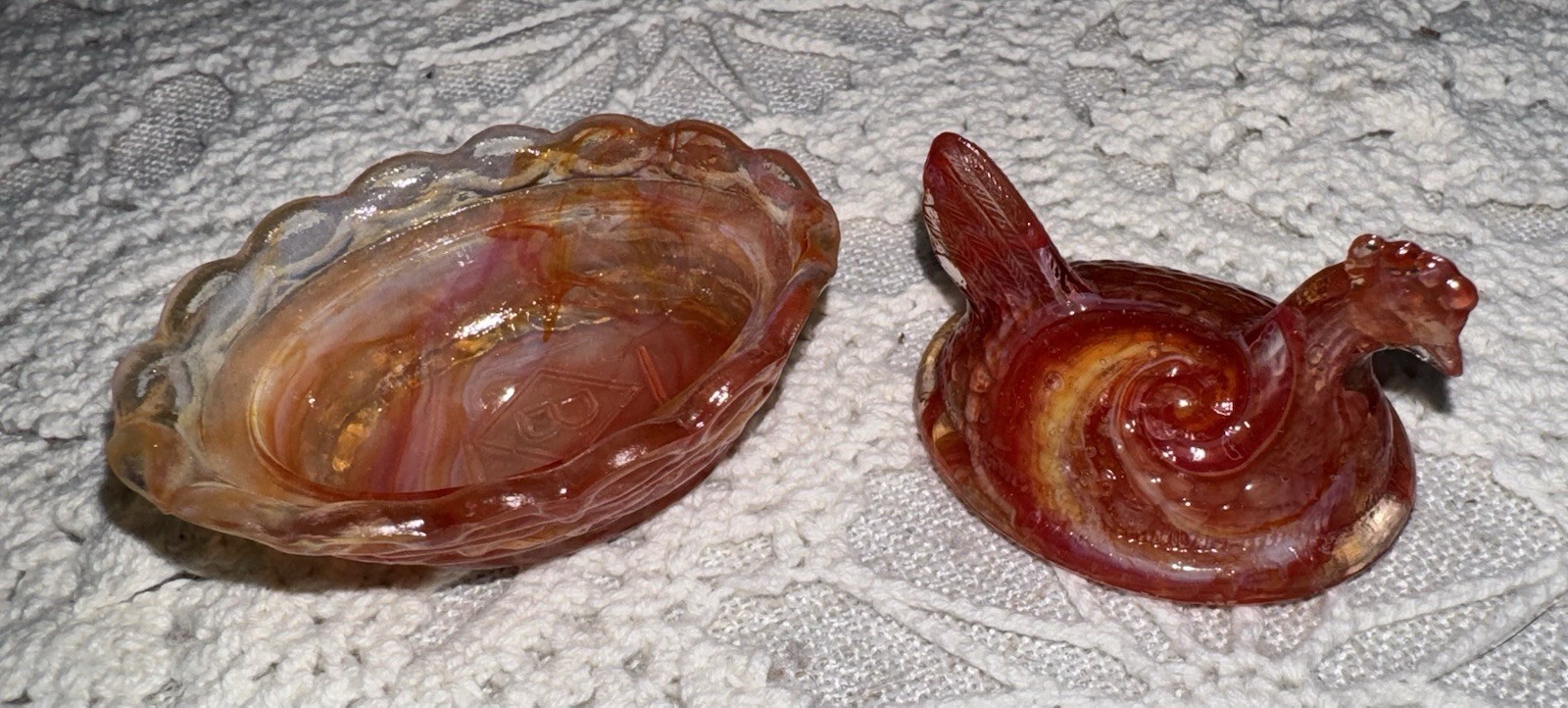 Boyd Art Glass Chick Salt HEN on NEST Mini HON #204 Bronze Slag UV GLOWS Chicken