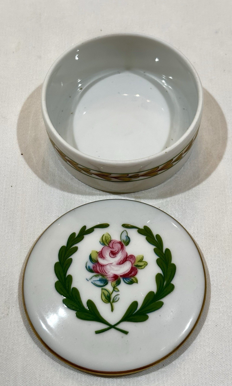 Georges Boyer Limoges Porcelain Round Decorative Box Floral Pattern