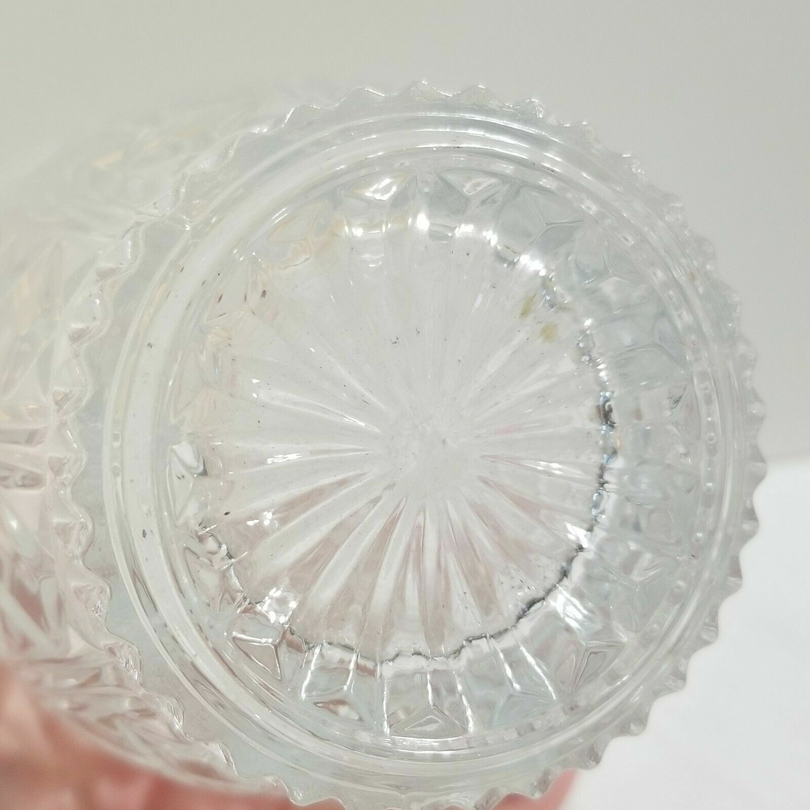 Vase 24% Lead Crystal 7″ Clear Scalloped Top Beautiful Detailed Made in USA -M