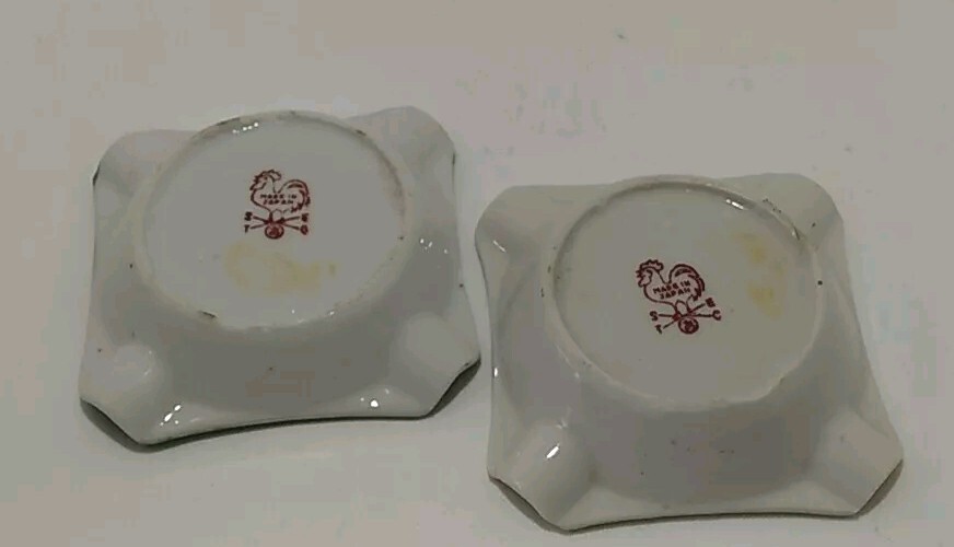 2 Vintage Mini Ceramic Flower Ashtrays 2.75 Inches Made In Japan