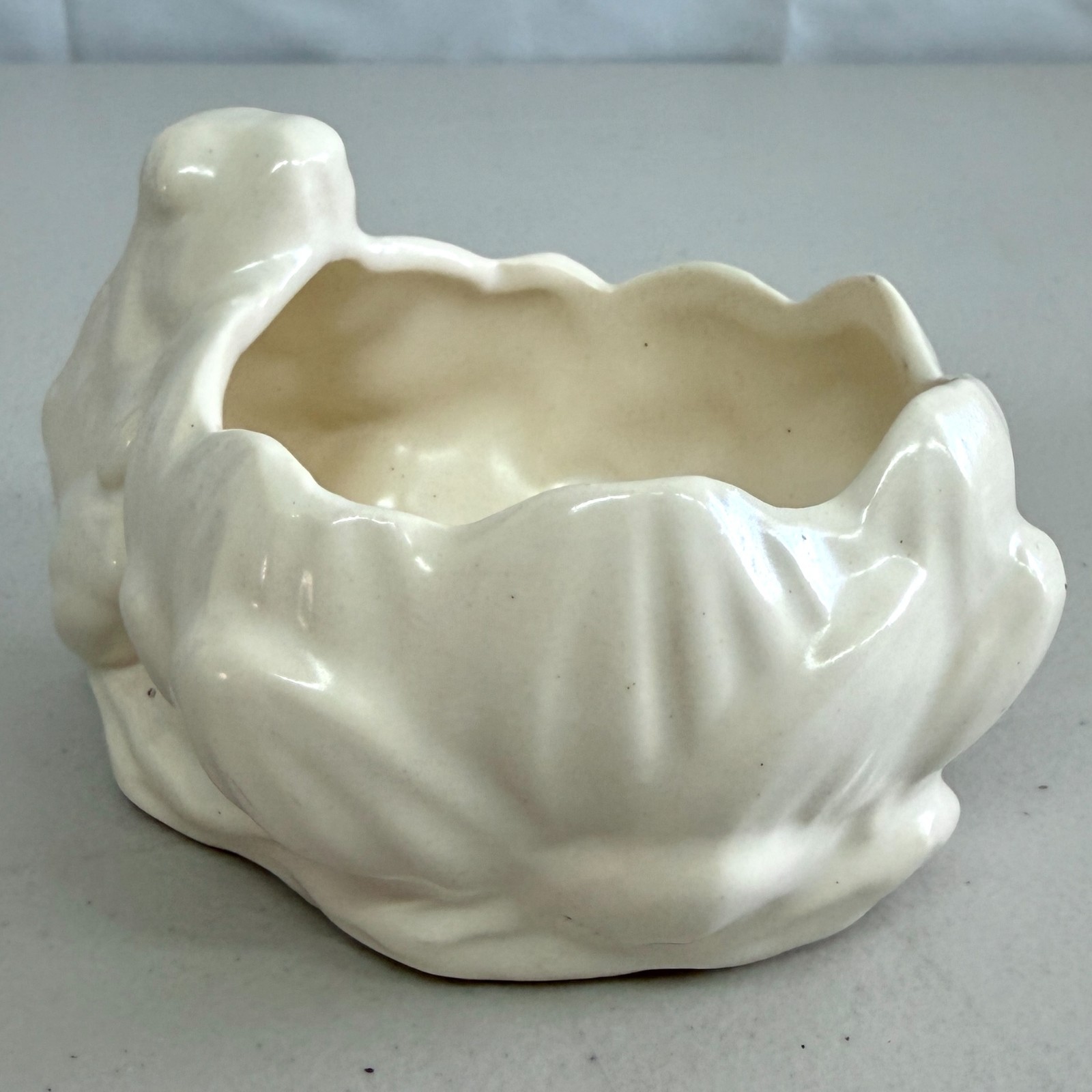 Vintage McCoy Ivory Cream Frog Lily Lotus Flower Planters Pair
